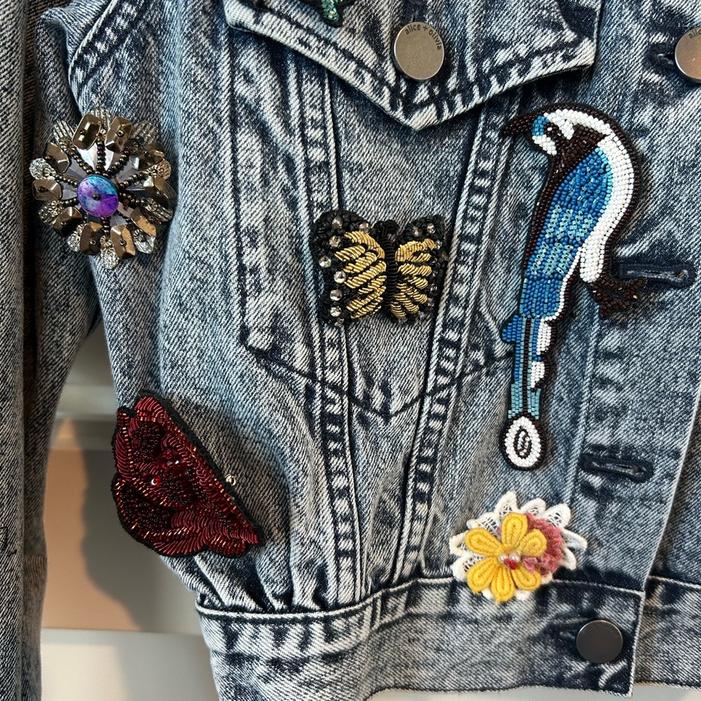ALICE + OLIVIA EMBELLISHED DENIM JACKET SZ XS - Picture 5 of 13